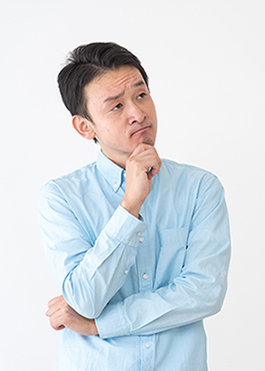 考える男性
